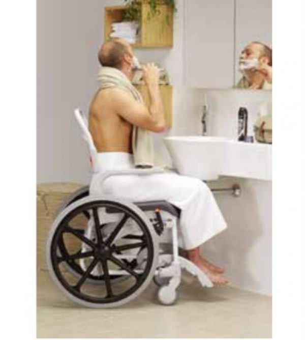 Silla de ruedas para ducha y WC Clean